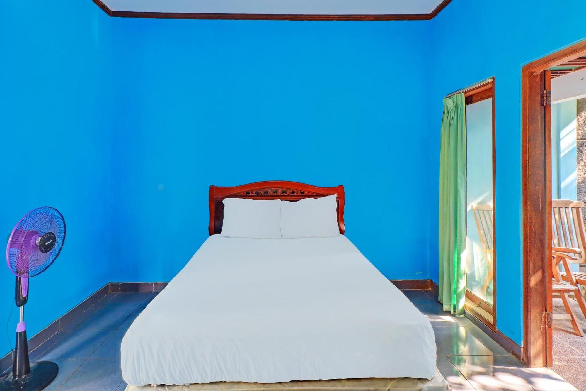 Oyo 92401 Hotel Mustika ネガラ エクステリア 写真