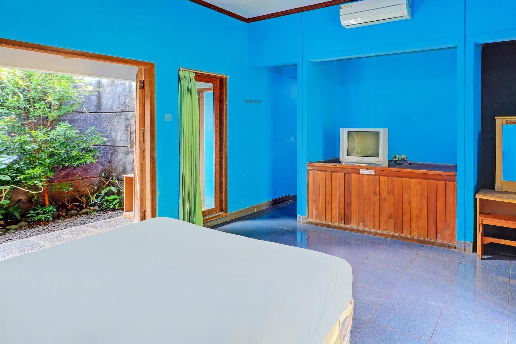 Oyo 92401 Hotel Mustika ネガラ エクステリア 写真