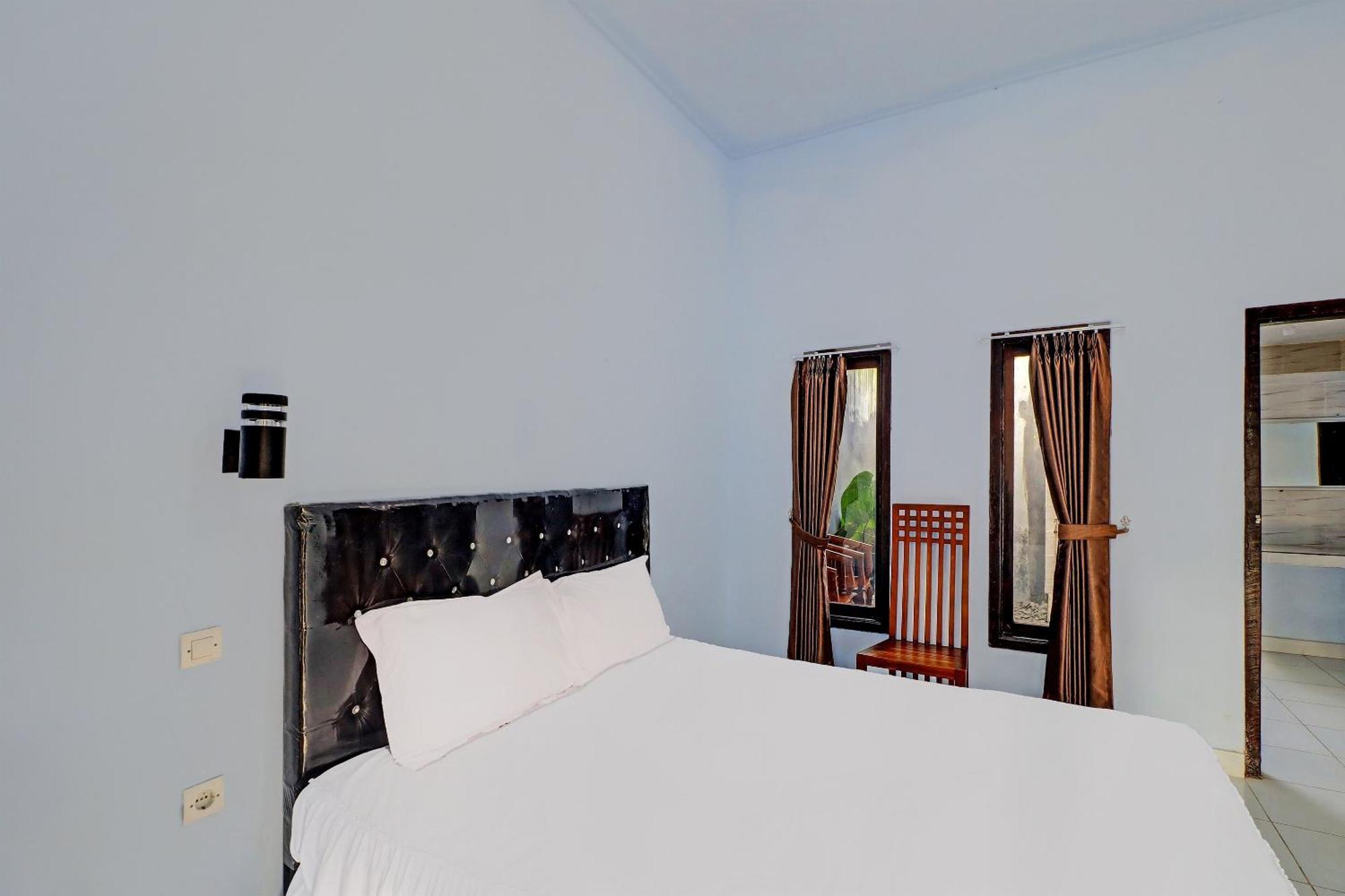 Oyo 92401 Hotel Mustika ネガラ エクステリア 写真