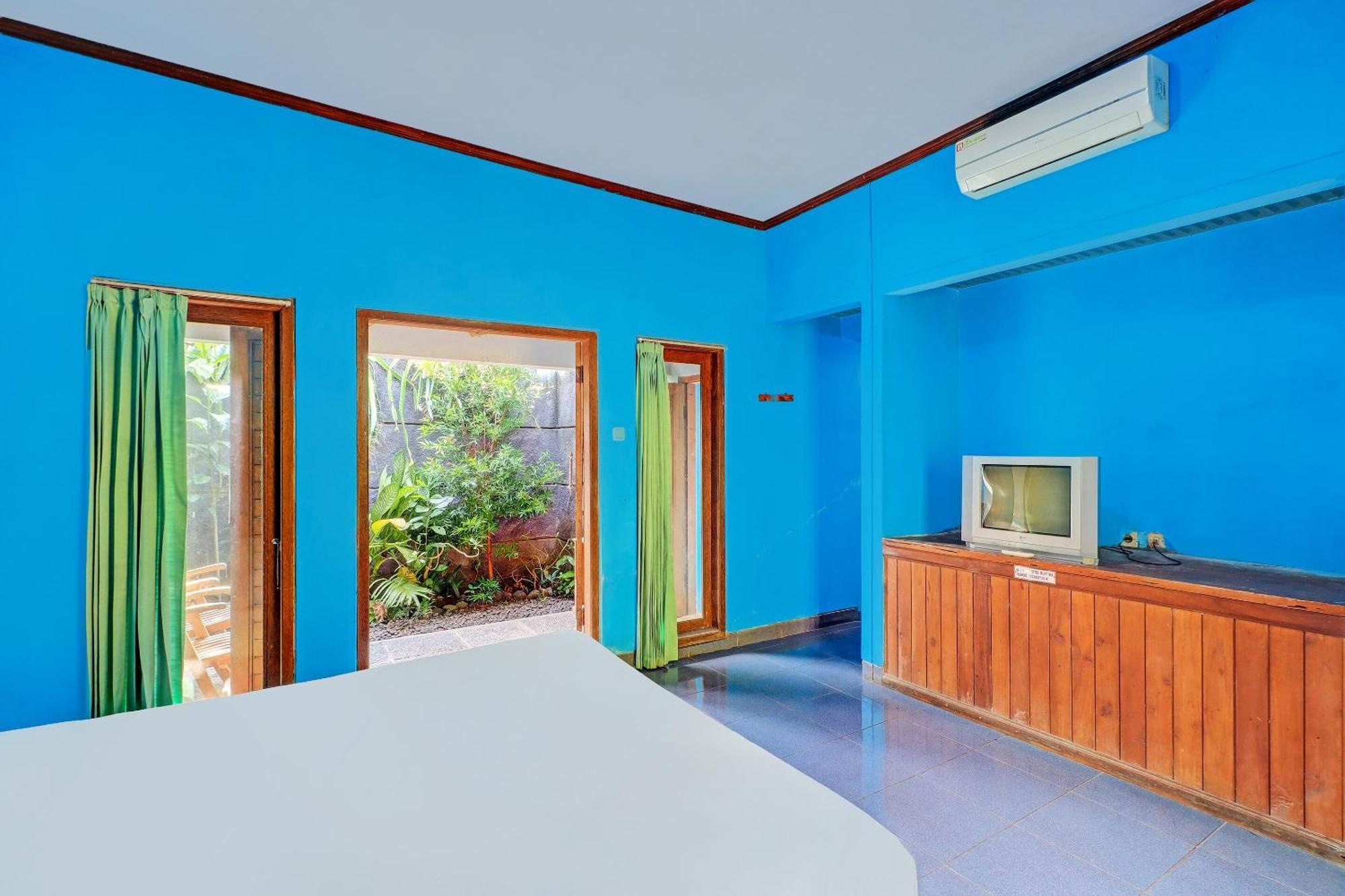 Oyo 92401 Hotel Mustika ネガラ エクステリア 写真